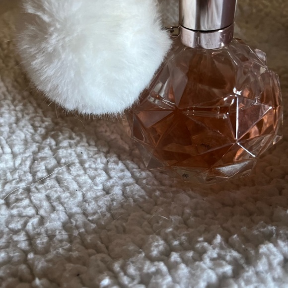 Ariana Grande fragrance in the box gently used - Picture 4 of 7